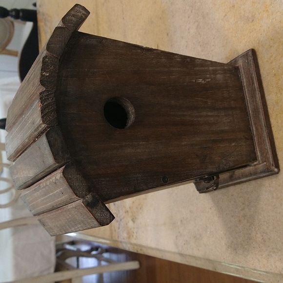 Vintage handmade birdhouse 10hi x 8h x 6d garden decor clean out door - Picture 1 of 8